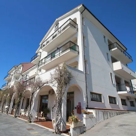 Locazione Turistica Il Borgo Degli Ulivi-4 * Pietra Ligure